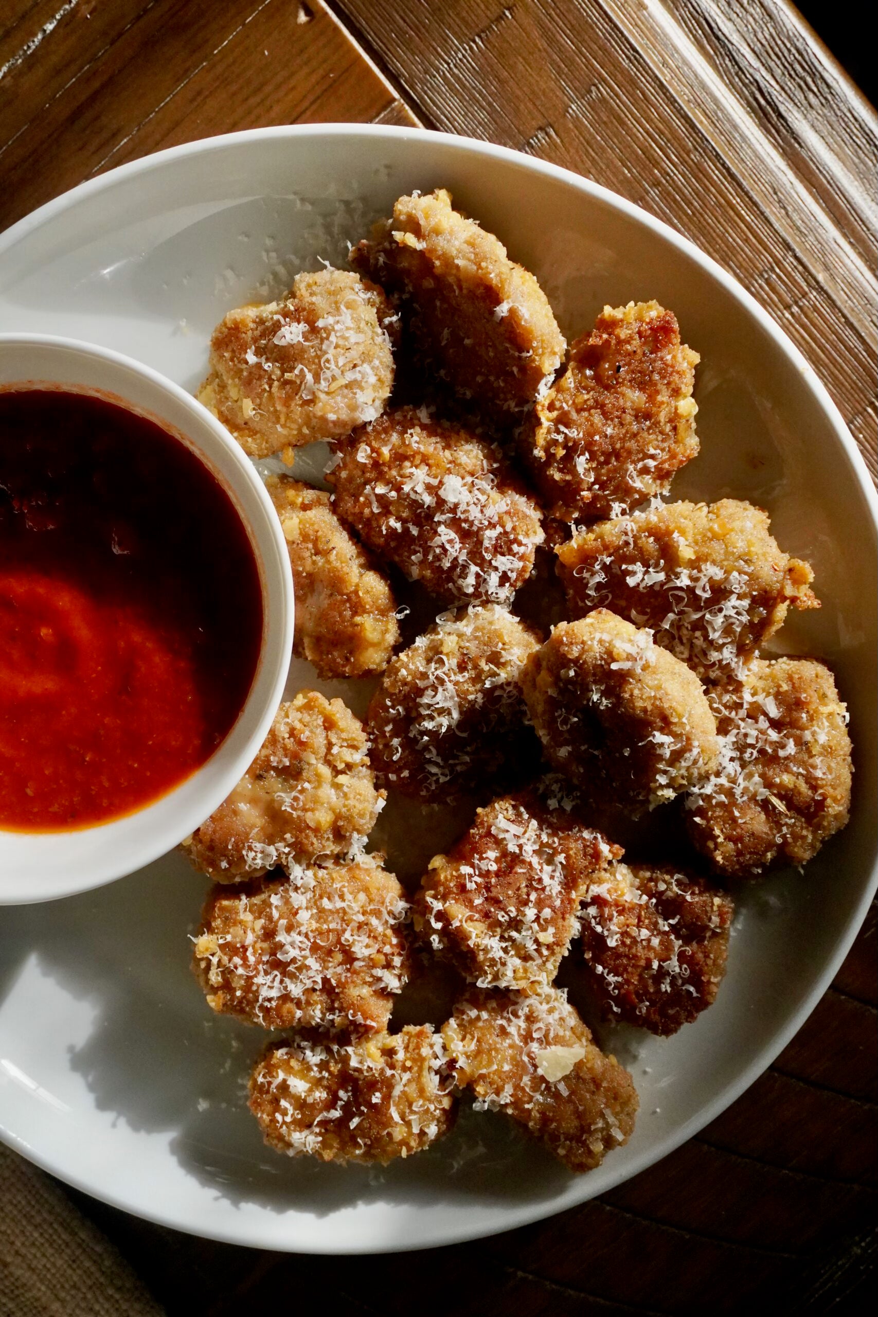 Chicken Parmesan Nuggets w/ Marinara & Basil Garlic Sauce