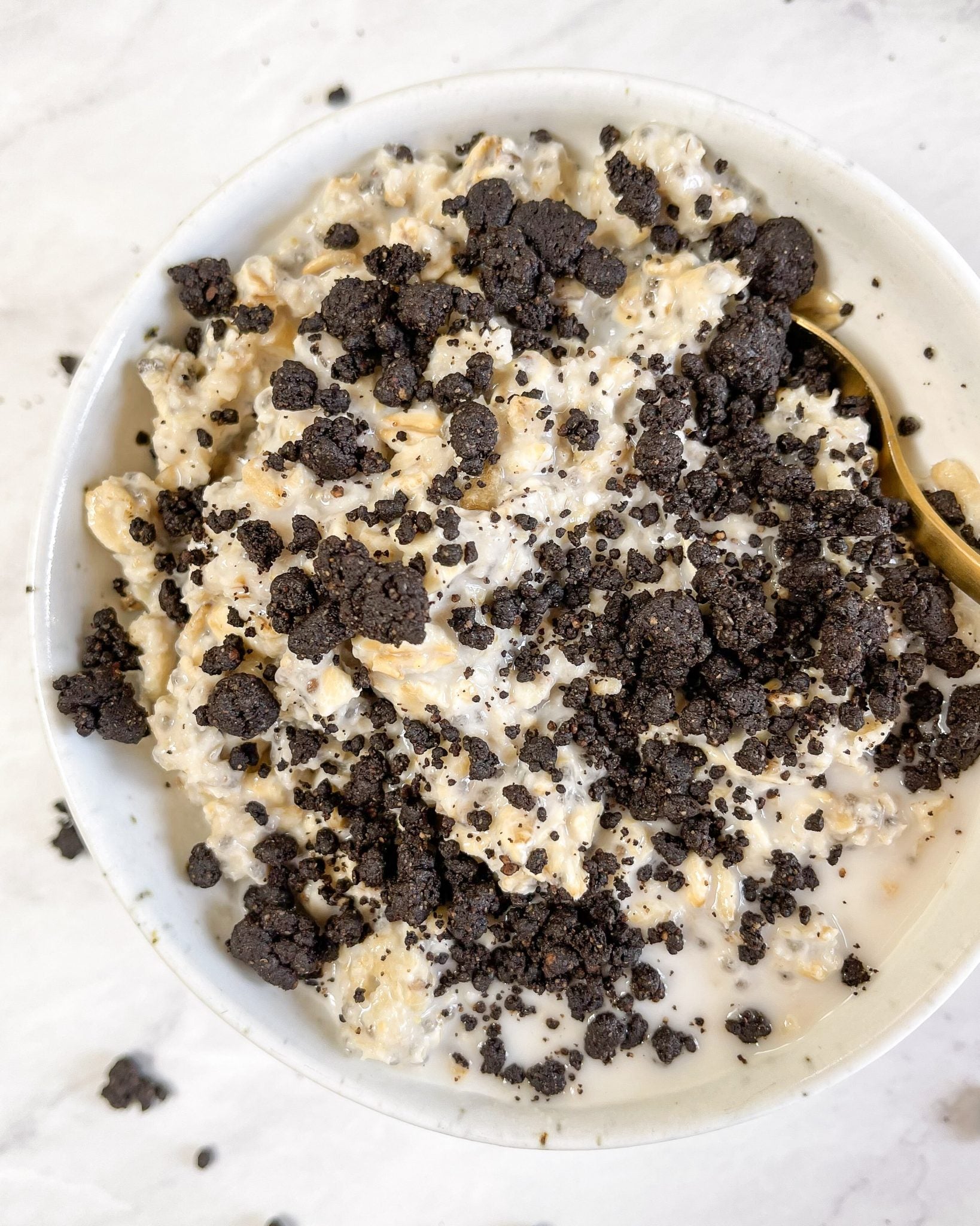 Cookies & Cream Overnight Oats