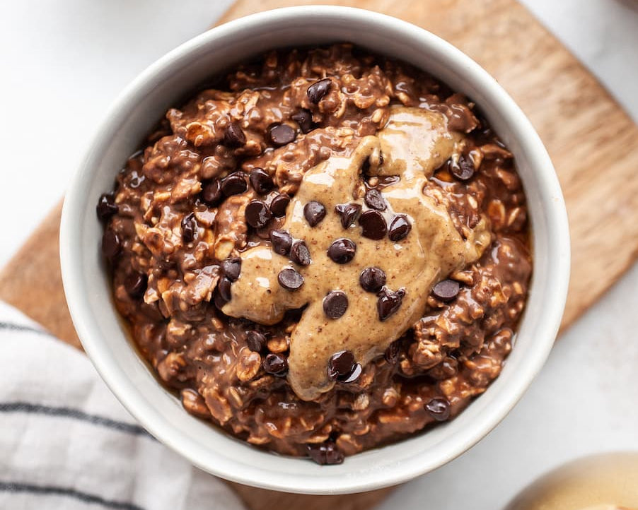 Almond Butter & Chocolate Chip Overnight Oats